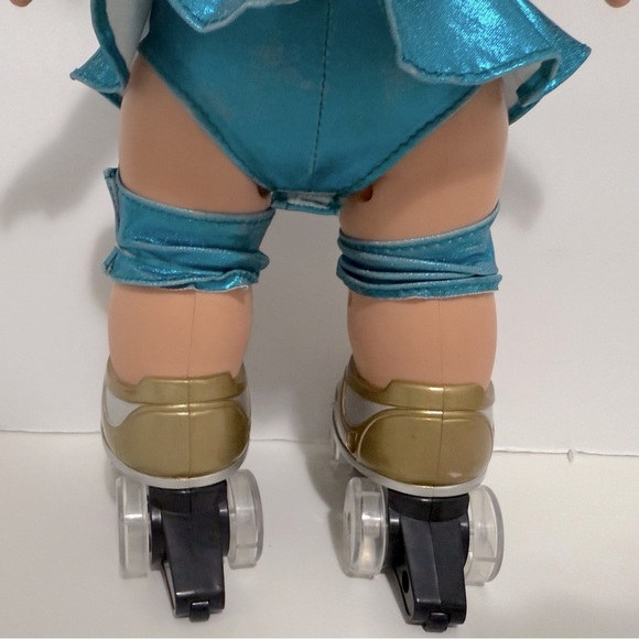 16โ Bratz Babyz Super Skaterz Cloe Doll - Picture 10 of 13